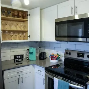 2 Bedroom Minutes From Vegas Strip And Airport Apartment Las Vegas