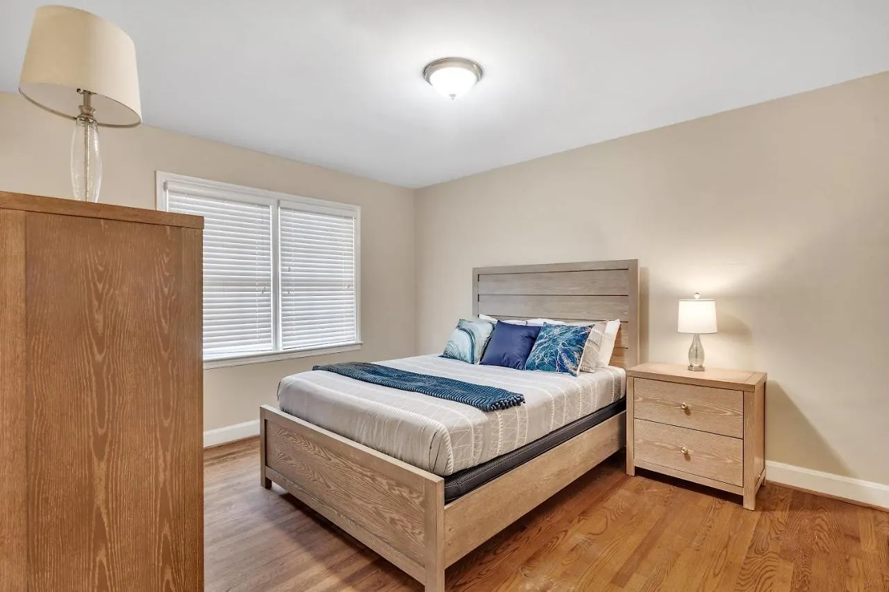 2Br Duplex- Near Uptown Charlotte Villa 0*,  United States